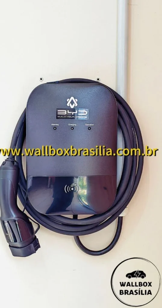 Instalação de carregador de carro elétrico em residência no Lago Norte, Brasília DF, com BYD