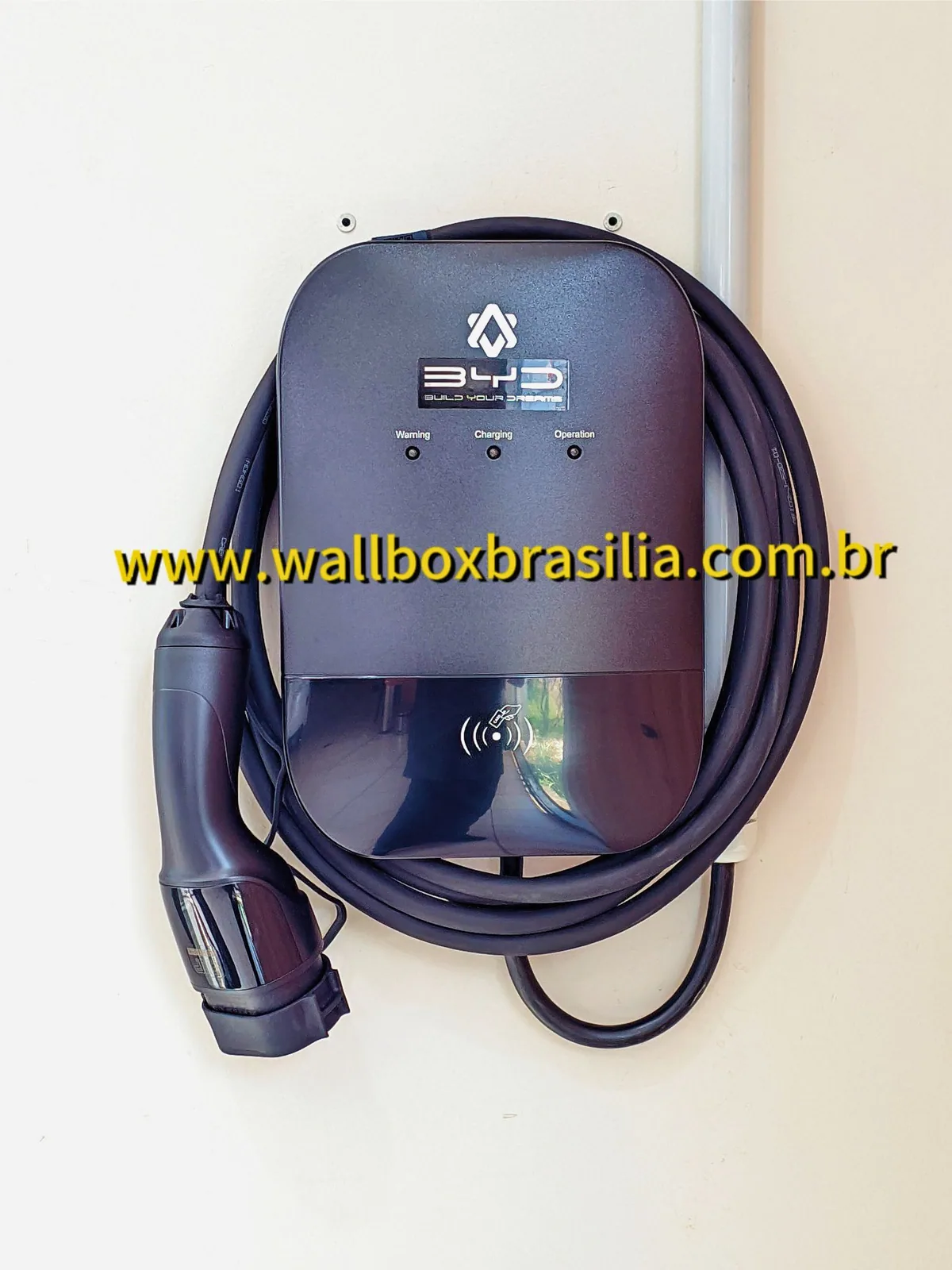 Instalação de carregador de carro elétrico em residência no Lago Norte, Brasília DF, com BYD