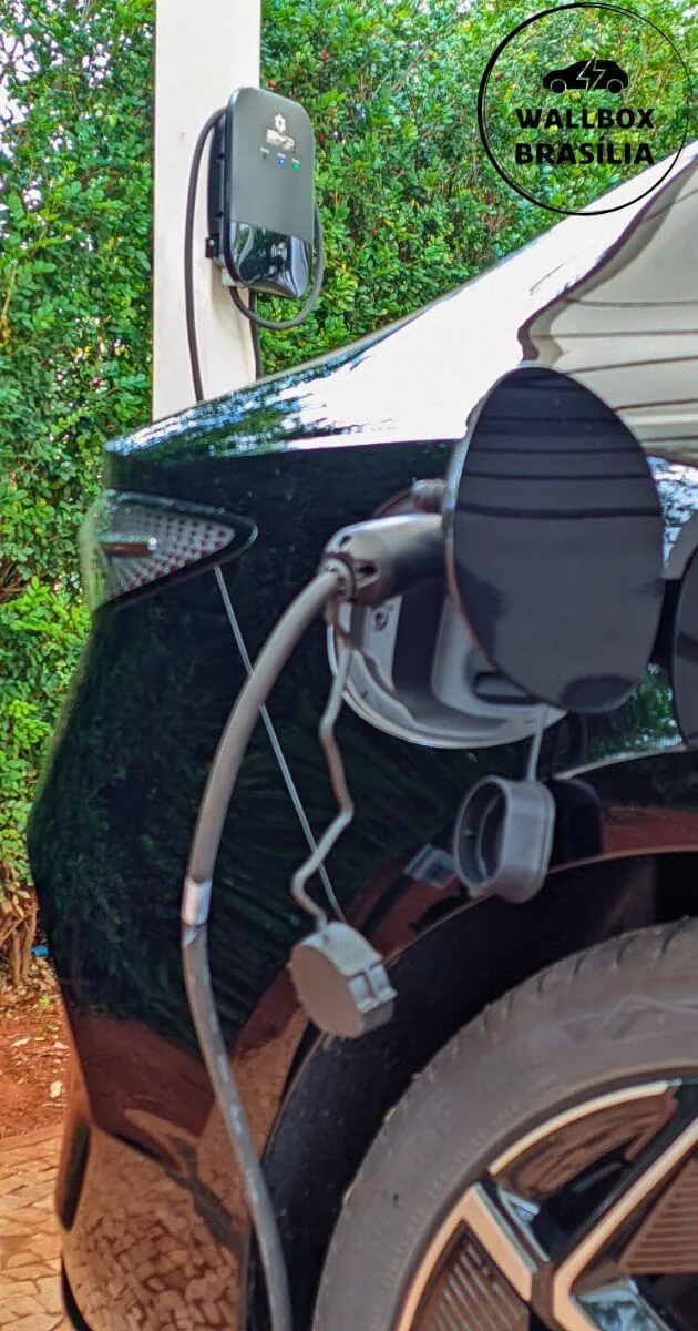 Instalação de carregador de carro elétrico em residência no Lago Norte, Brasília DF, com BYD Dolphin