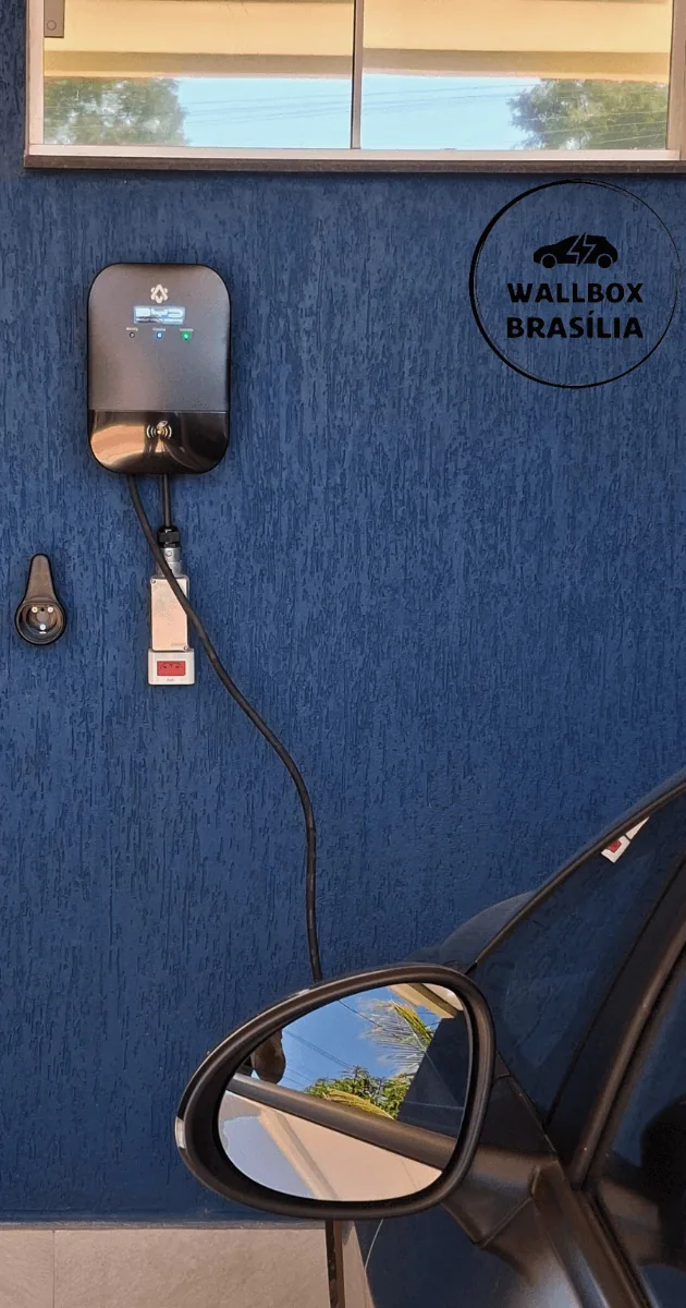 Instalação de carregador de carro elétrico em residência no Lago Sul, Brasília DF, com BYD Dolphin