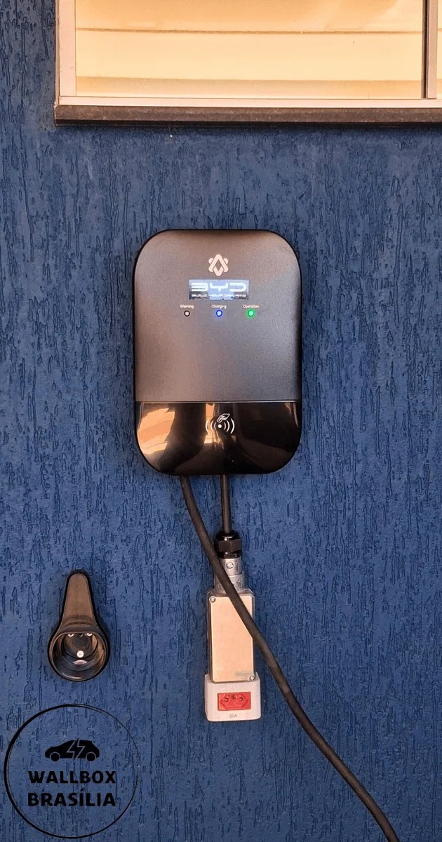 Instalação de carregador de carro elétrico em residência no Lago Sul, Brasília DF, com BYD Dolphin