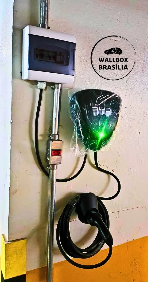 Instalação de carregador de carro elétrico em garagem de edifício na Asa Norte, Brasília DF