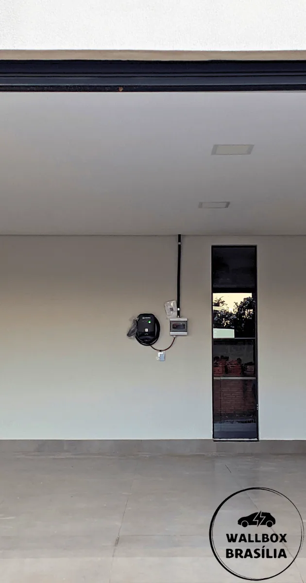 Instalação de carregador de carro elétrico em garagem de edifício no Noroeste, Brasília DF