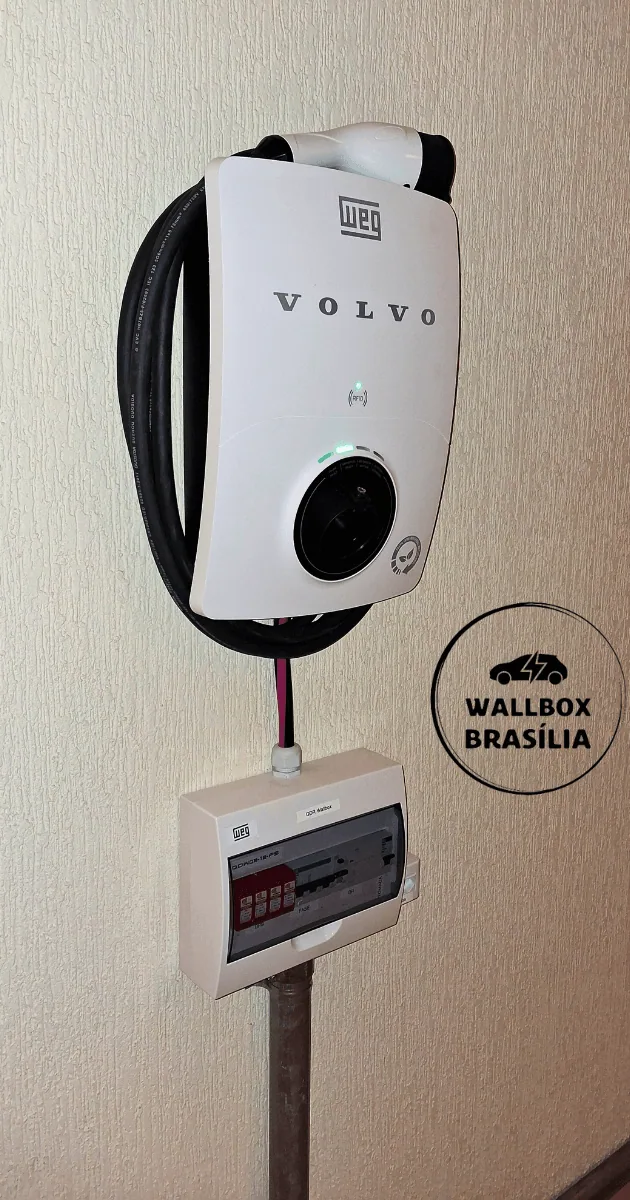 Instalação de carregador de carro elétrico em residência no Lago Sul, Brasília DF, com Volvo XC60 e XC40